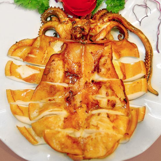 Mực 1 nắng chao dầu